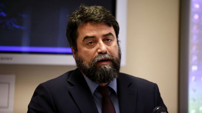 Βασίλης Οικονόμου